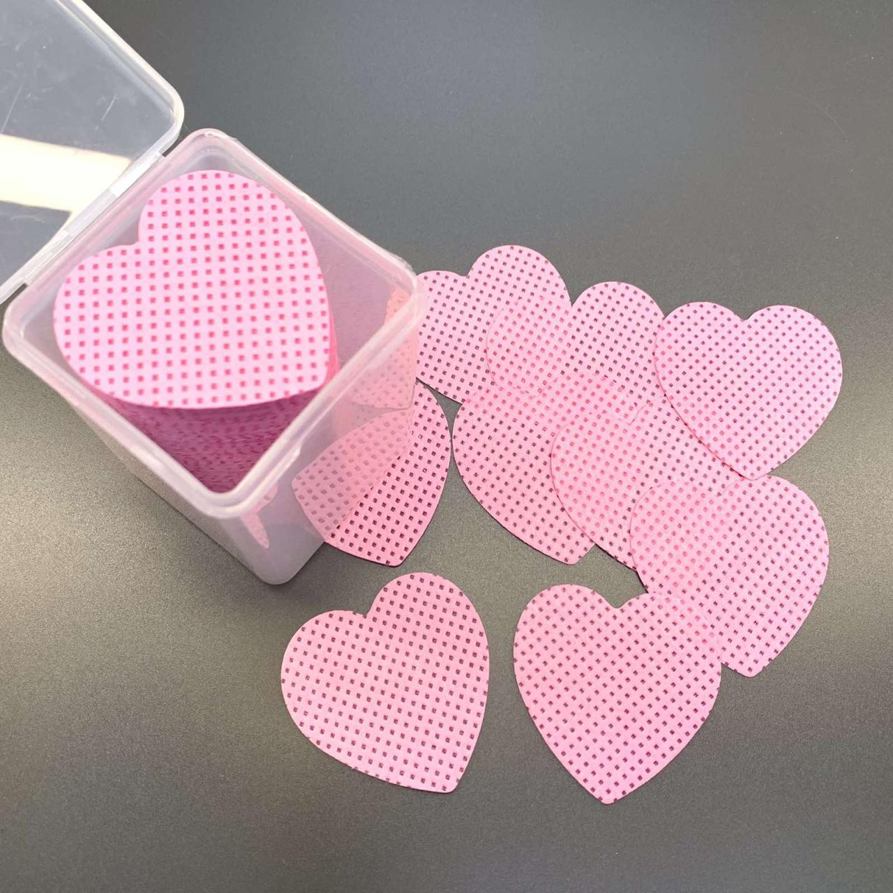 Why Beauty Creators Love Heart Shape Lint-Free Wipes on Instagram and TikTok